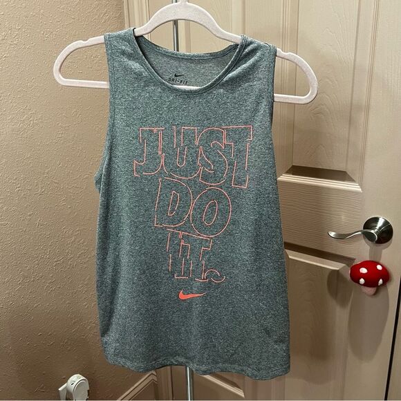 *Nike “Just Do It” Sleeveless Muscle Tank - Picture 6 of 10